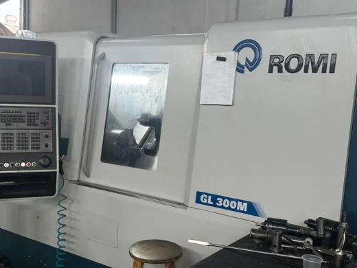 Torno CNC ROMI GL 300M